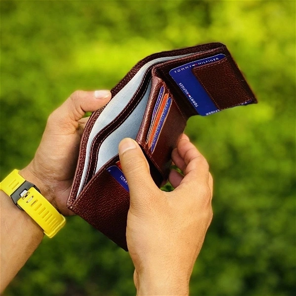 Tommy Premium Quality Wallet 100% Genuine Leather With Brand Box Packing - Black