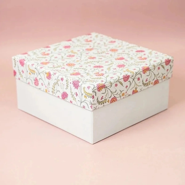 The Ultimate Gift Box - 1 Month Replacement Warranty