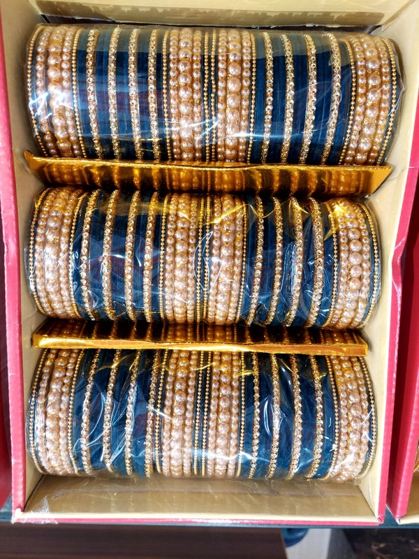 KARWACHAUTH BANGLES 