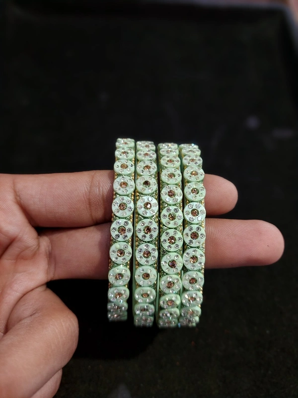 BANGLES 4PC - 2.4 2.6 2.8