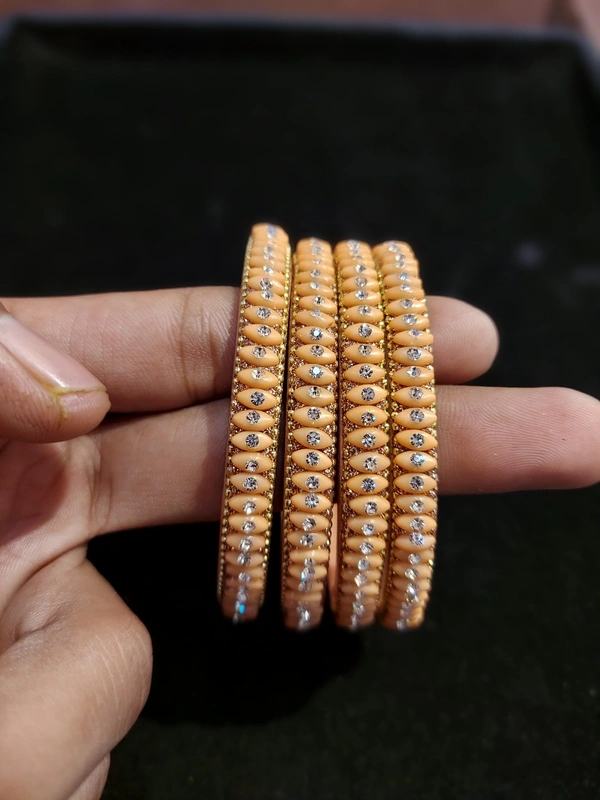 BANGLES 4PC - 2.4 2.6 2.8