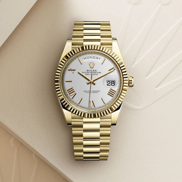 Luxury Watch Oyster Perpetual Day-Date Gold With White Dial (Refurbished