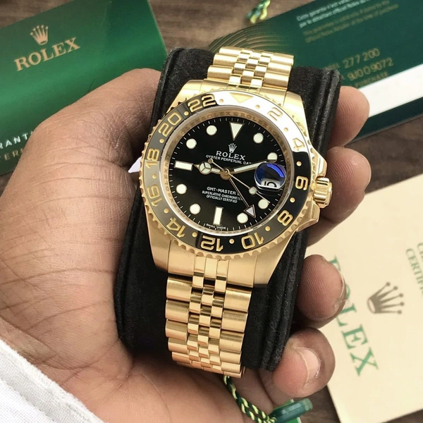 Rolex GMT Master 2 Back again with a latest Upgrade, 2023 ever rose edition comes with New 3 Link Stainless Steel bracelet.* ✅