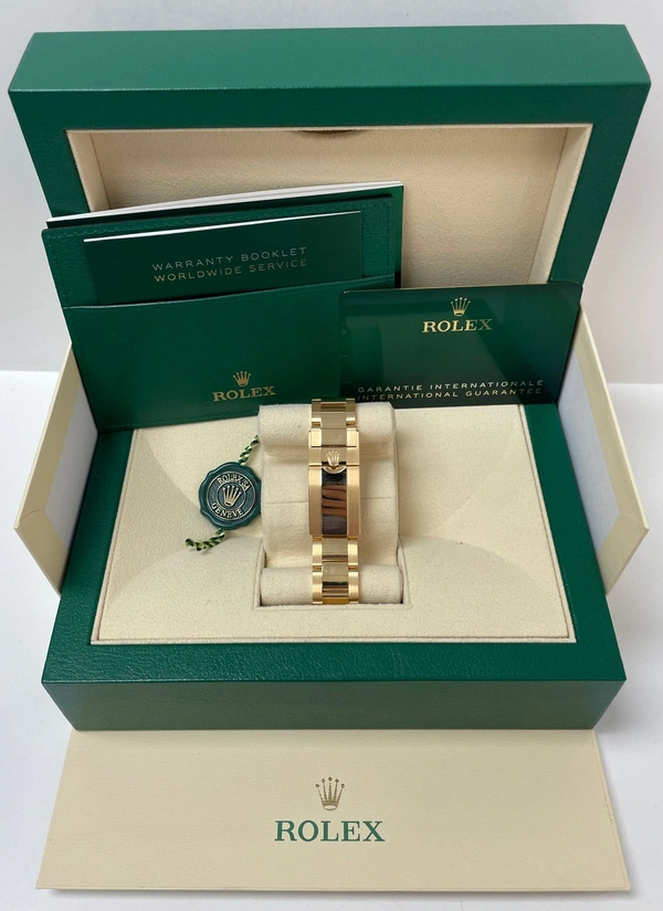 Rolex Yellow Gold Cosmograph Daytona 40 Watch - White Index Refused 