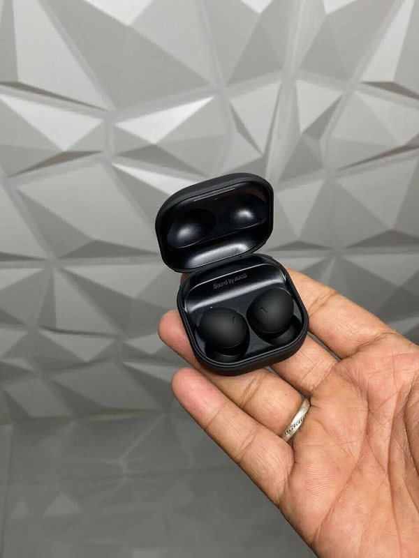 Samsung GALAXY BUDS 2 PRO 2023😍😍**SOUND BY AKG* - White