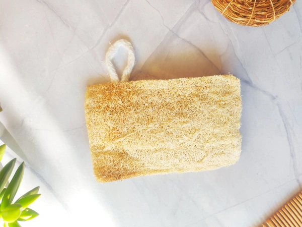 Loofah Body Scrubber  - Natural loofah fibres