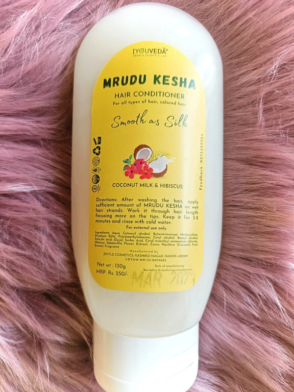 MRUDU KESHA Hair Conditioner with Coconut Milk & Hibiscus  - 130g, Light pink