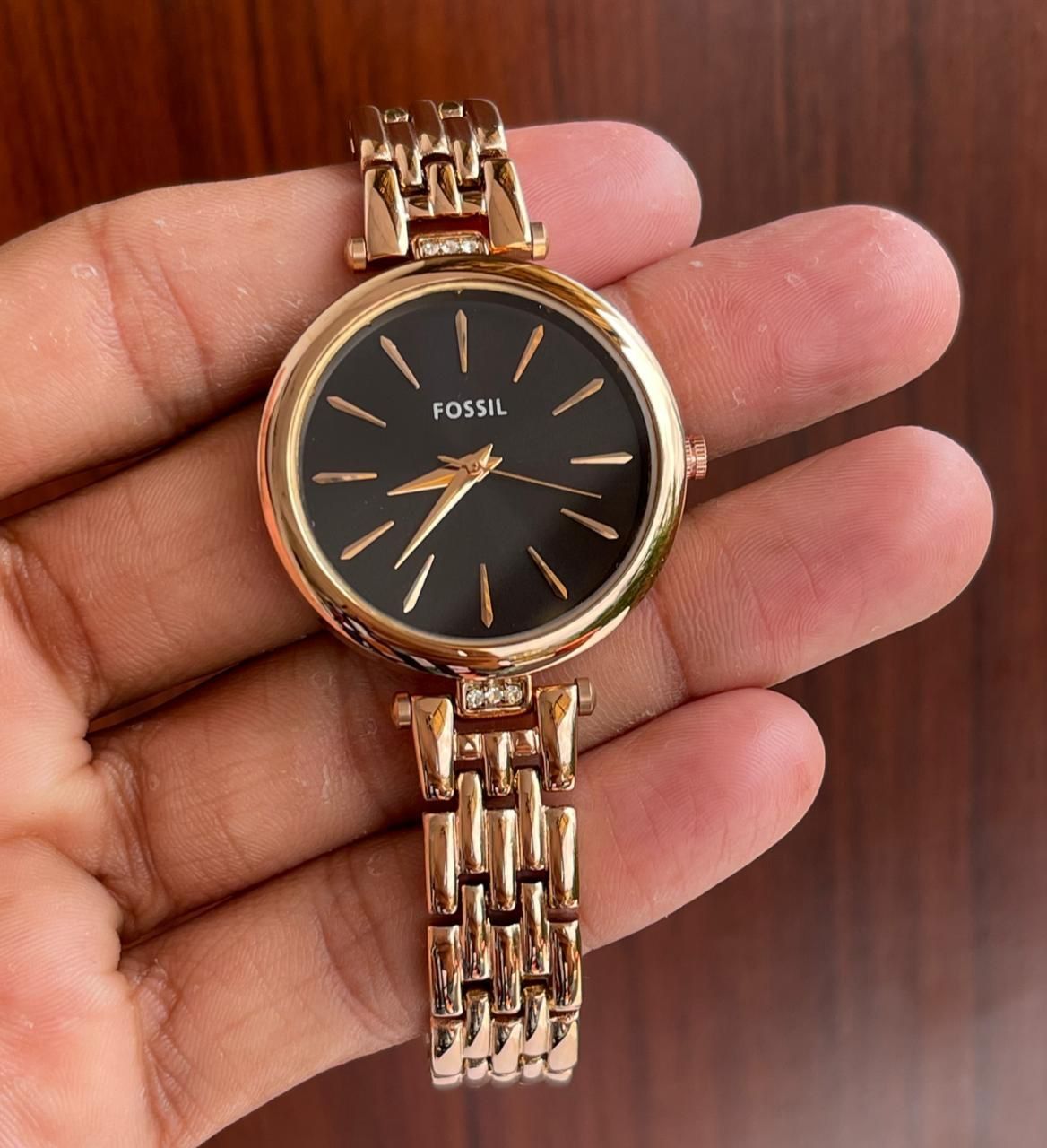 Fossil Wrist Watches at Rs 1200/box | फॉसिल एनालॉग घड़ी in Bhopal | ID:  23197814497