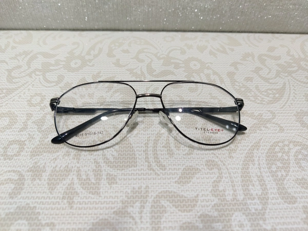 Titel Eye + 8015 - Black, 51