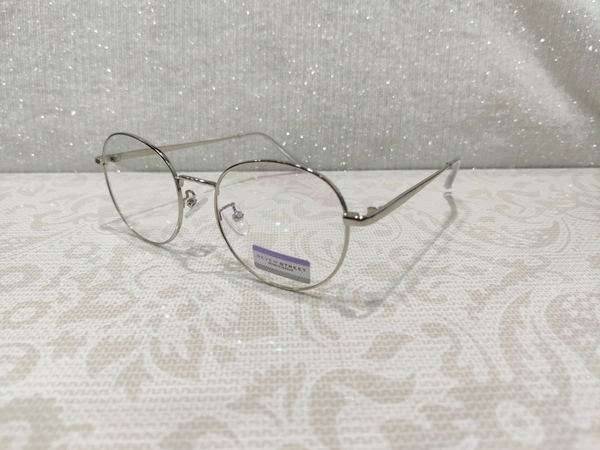 Seven Street 3174 - Silver, 50