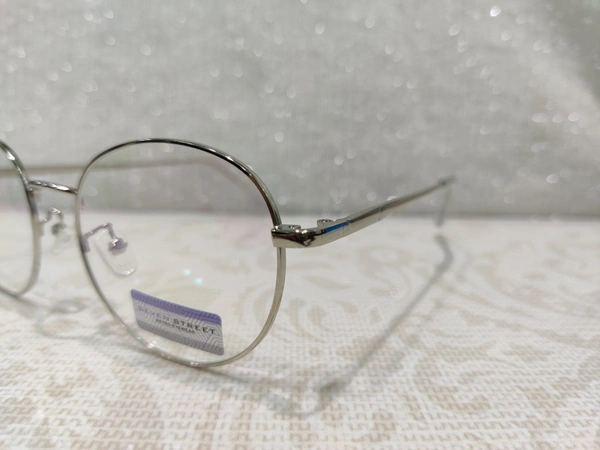 Seven Street 3174 - Silver, 50