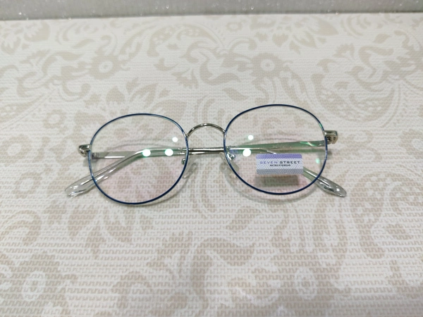 Seven Street 3174 - Silver, 50