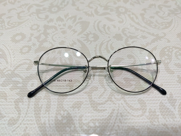 Metal 8016 - Black, 48
