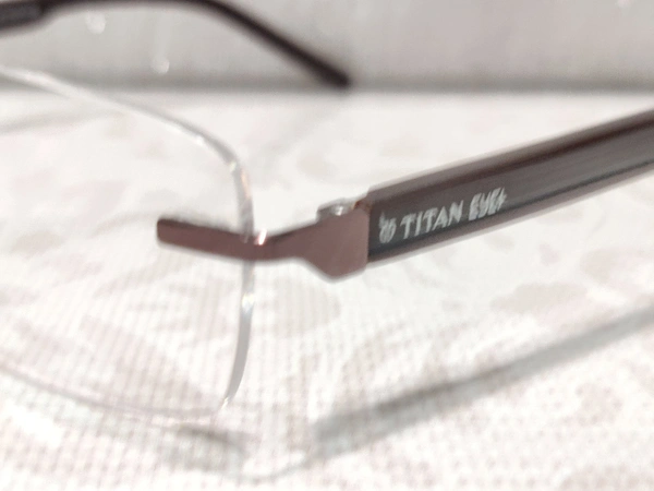 Titan Eye Fe002 - Brown, 47