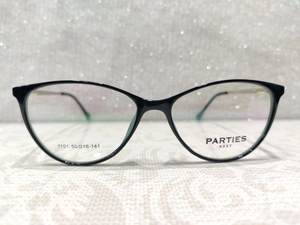 Parties 1101 - Black, 50