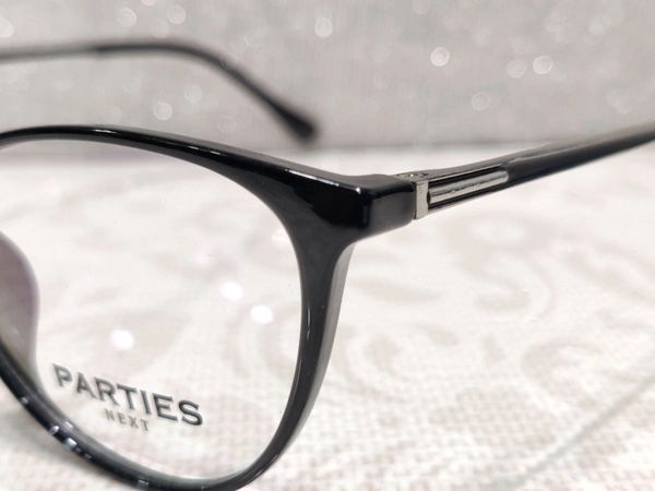 Parties 1101 - Black, 50