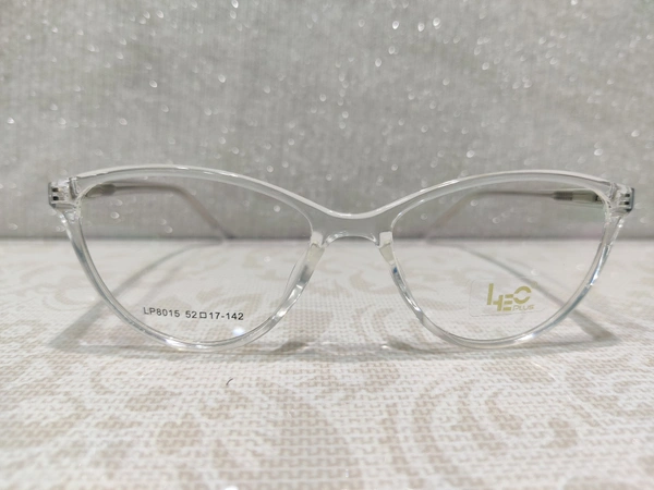 Leo 8015 - White, 52