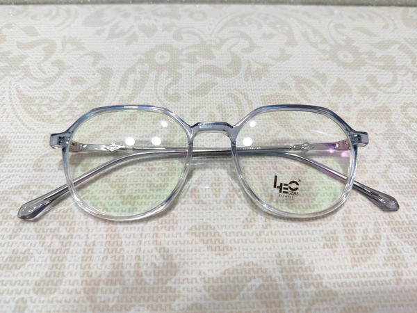 Leo Gems 002 - Alto, 49