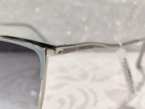 Swarovski 694 - Half Baked, 50