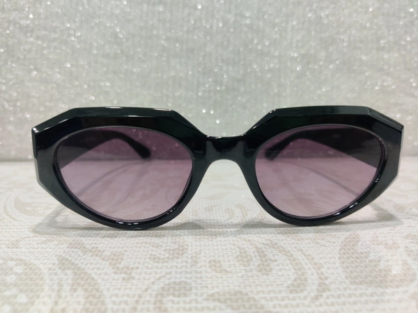 Airia 123 - Black