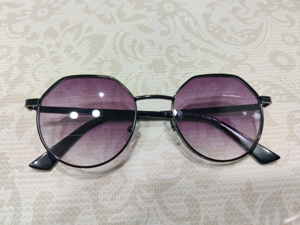 B80 577 - Black