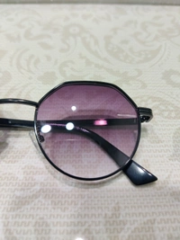 B80 577 - Black
