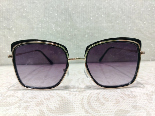 R 014 - Black