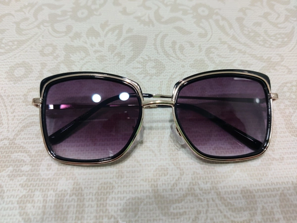 R 014 - Black