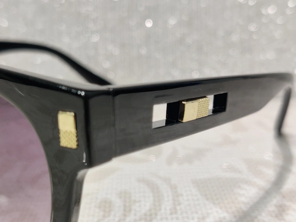 W 9052 - Black