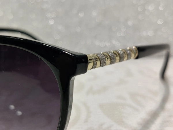 Gipsy 002 - Black