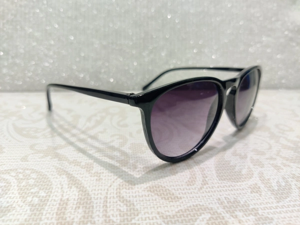 Z 001 - Black