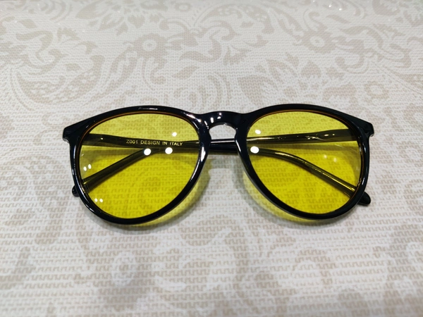 Z 001 - Black