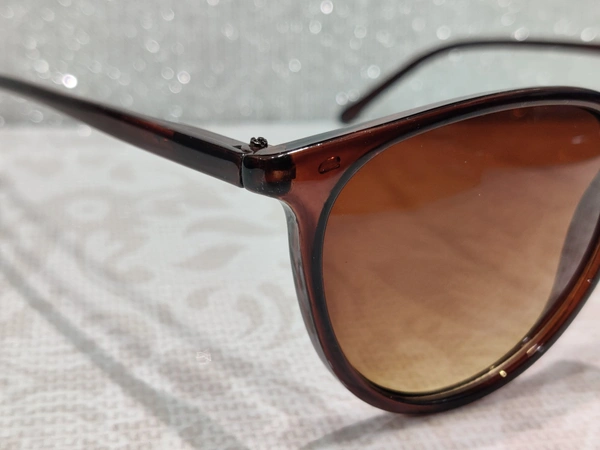 Z 001 - Brown