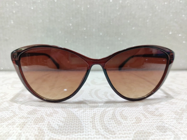 Gaga 008 - Brown