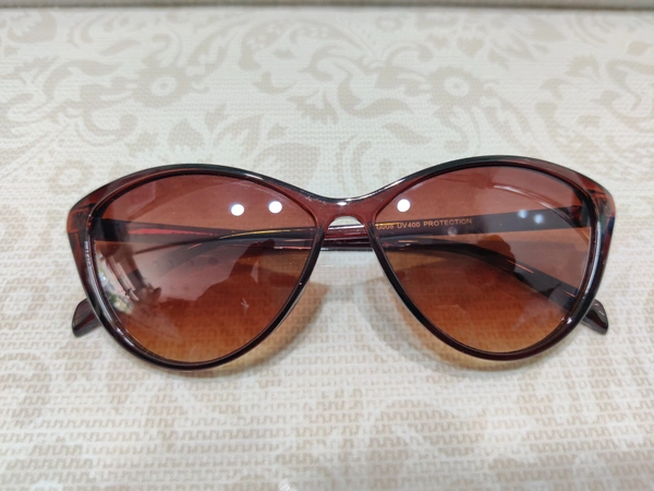 Gaga 008 - Brown