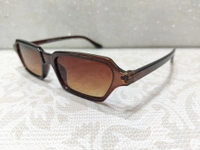 C 002 - Brown