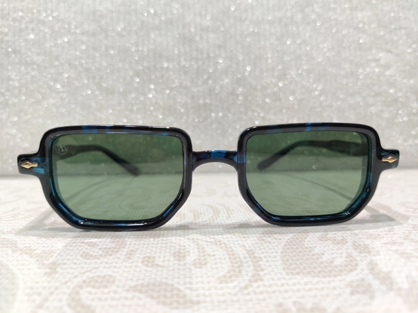 Knight Horse Polarized 9215 - Black, 48