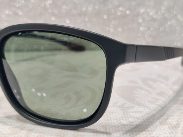 Escape Polarized 1318 - Black