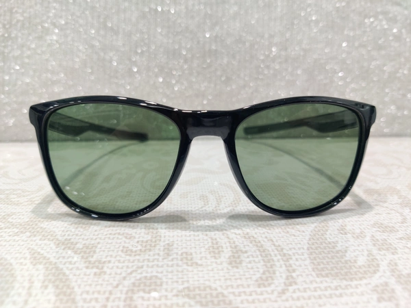 Escape Polarized 1319 - Black