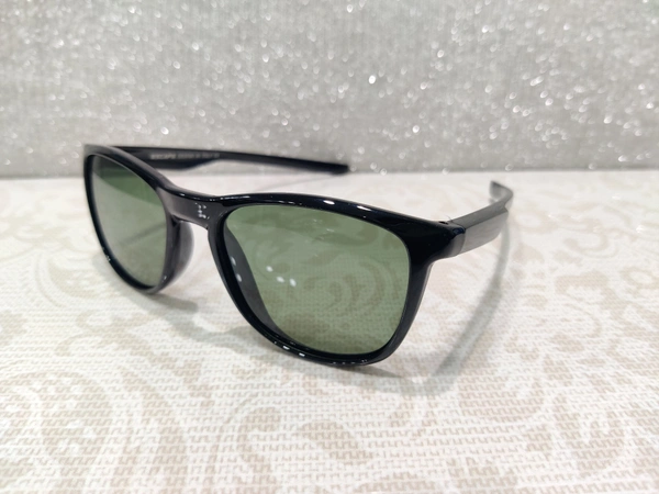 Escape Polarized 1319 - Black