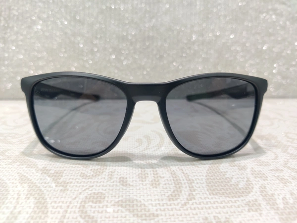 Escape Polarized 1319 - Black