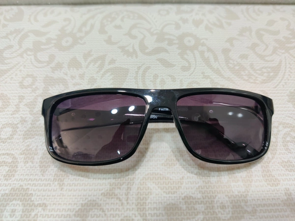 Faith Polarized 115 - Black