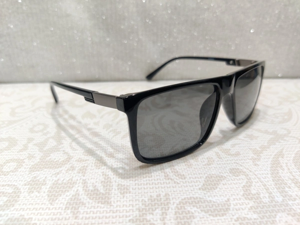 22834 - Black