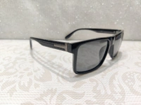 P952 - Black