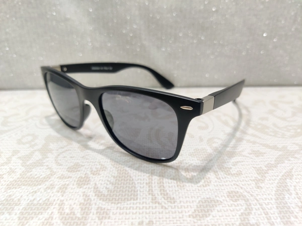 Polarized 91511 - Black