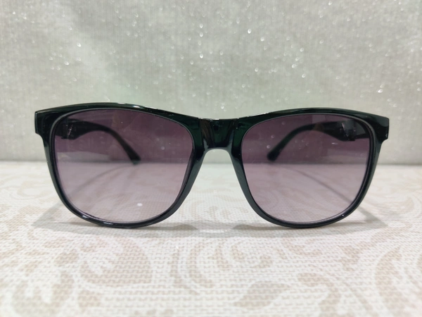 Seven Street 109 - Black