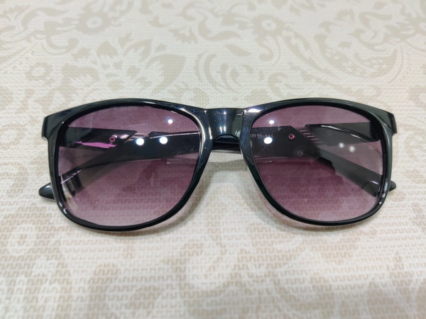 Seven Street 109 - Black