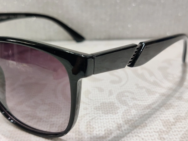 Seven Street 109 - Black