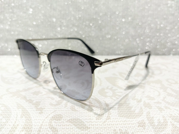 Gucci 705 - Silver