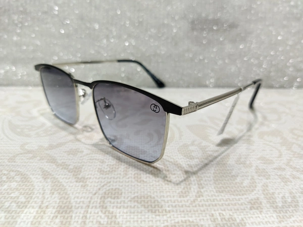 Gucci 707 - Silver